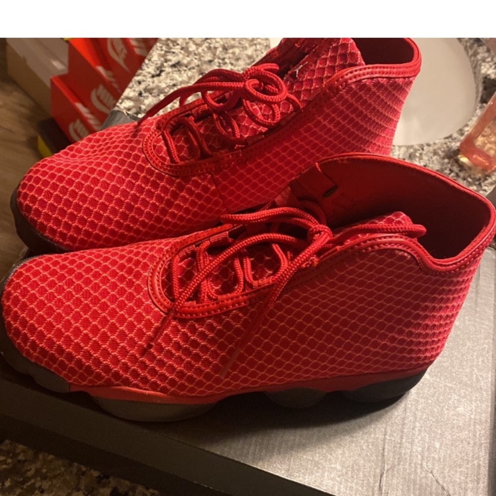 Jordan Horizons BG. Worn twice